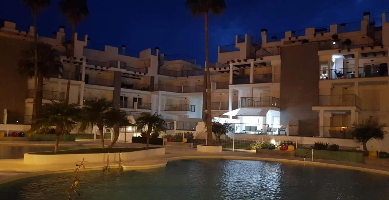 Sunny Apartment In Denia With Outdoor Swimming Pool And Garage Parking Place Included, 300M From The Sandy Beach 외부 사진